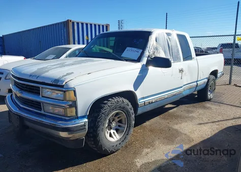 1997 Chevrolet C1500 Fleetside из США, поврежденный, VIN 2GCEC19R8V1117826